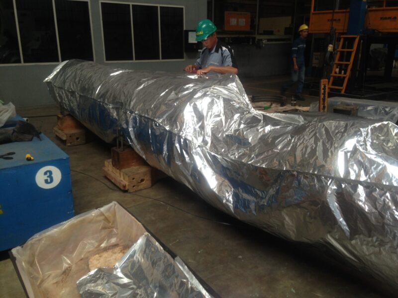 Jasa Packing Vacuum with Alumunium Foil-Zetta Movers-082299089393